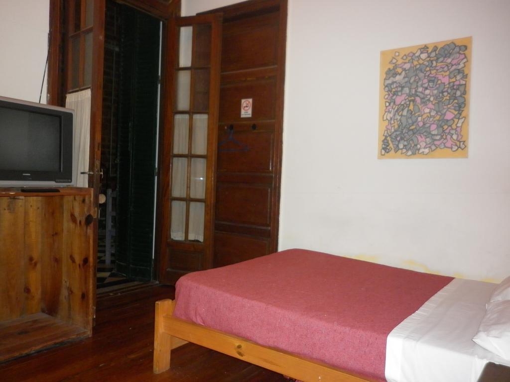 VI Luz Y Entre Hostel 布宜诺斯艾利斯 客房 照片